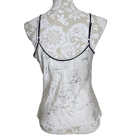 Sarah Spenser 100% silk floral top, size L - Picture 3 of 7